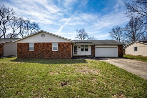 907 W Evergreen Ave, Effingham, IL, 62401-1778 | Card Image