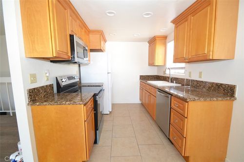 4-2218 Huntington Ln, Redondo Beach, CA, 90278-4157 | Card Image