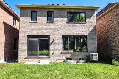 7719 Buckeye Cres, House other with 3 bedrooms, 3 bathrooms and 4 parking in Niagara Falls ON | Image 2