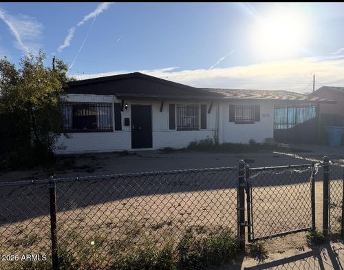 2339 N 48th Dr, Phoenix, AZ, 85035-2131 | Card Image