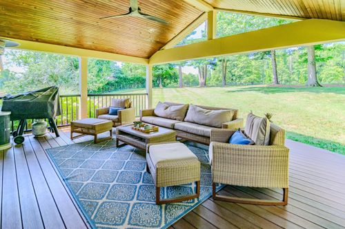 2173 Lakeside Dr, Lexington, KY, 40502-3073 | Card Image