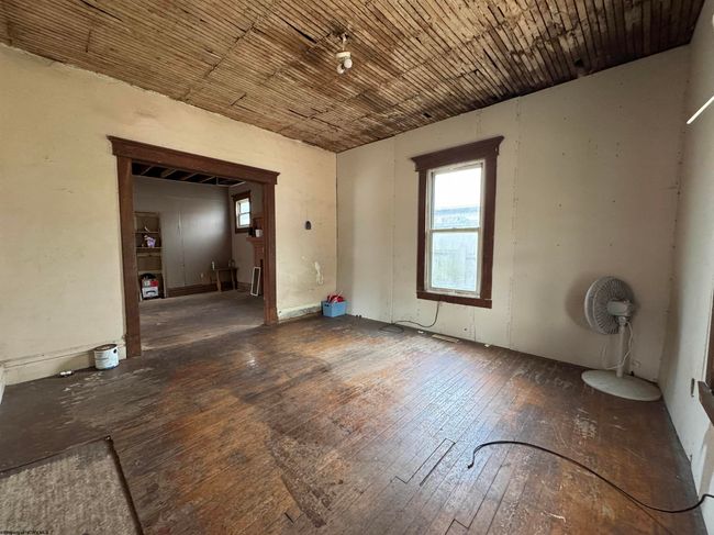 808 W 2 Nd St, House other with 5 bedrooms, 2 bathrooms and 3 parking in Weston WV | Image 4