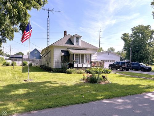 107 E 4th St, Otterbein, IN, 47970 | Card Image