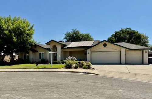 3828 Van Horn St, Selma, CA, 93662-2172 | Card Image