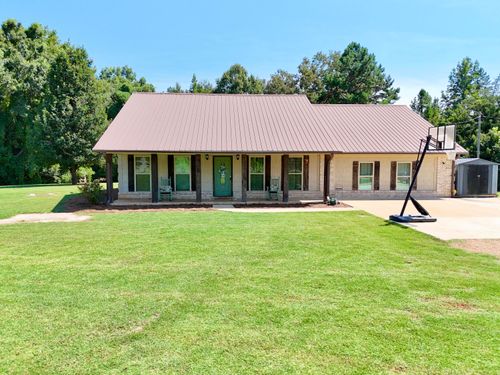 696 Sehon Cir, Pontotoc, MS, 38863-7376 | Card Image