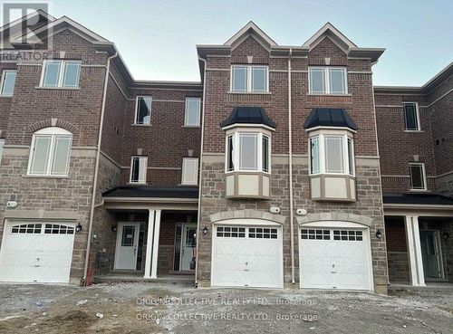 34 Milson Cres, Essa (Angus), ON, L0M1B5 | Card Image