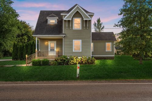 802 W Main St, La Crosse, IN, 46348 | Card Image