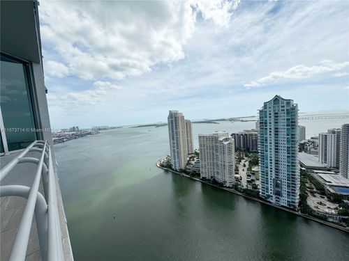 19-325 S Biscayne Blvd, Miami, FL, 33131-2306 | Card Image