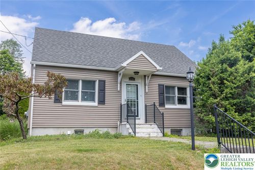 2705 Guyton St, EASTON, PA, 18045-6047 | Card Image