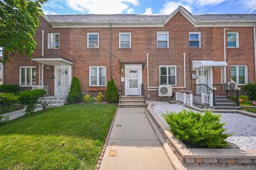 24-08 154th St, Whitestone, NY, 11357-3735 | Card Image