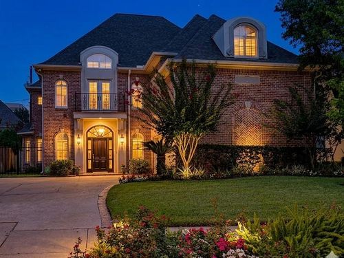 5322 Val Verde St, Houston, TX, 77056-6221 | Card Image