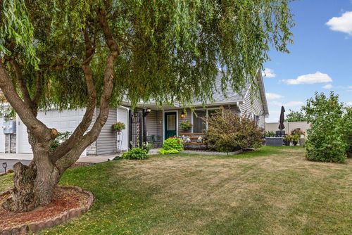 53 Meadowlark Ln, HUDSON, WI, 54016-7797 | Card Image
