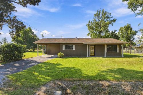 2230 Gaylynn Dr, Sulphur, LA, 70665-7819 | Card Image