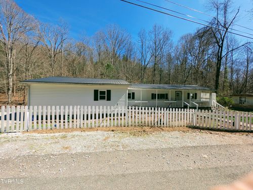 11510 Dogwood Ln, Pound, VA, 24279-5518 | Card Image