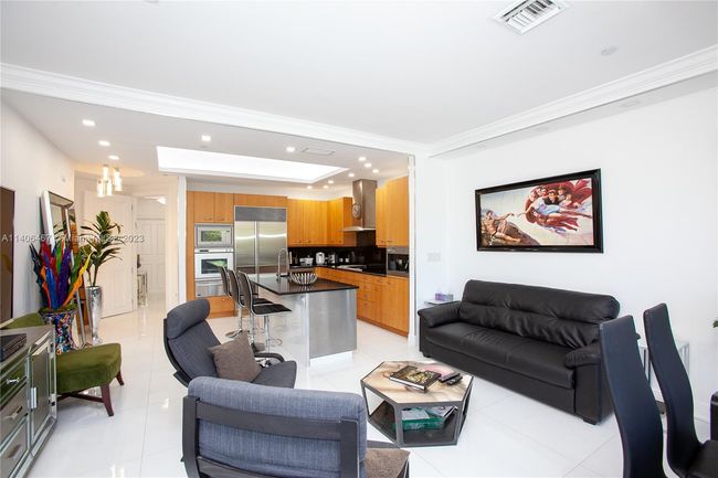 APT-104 - 6000 Island Blvd, Condo with 2 bedrooms, 2 bathrooms and null parking in Aventura FL | Image 13
