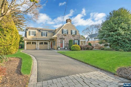 24 Sutton Dr, Ho Ho Kus, NJ, 07423-1025 | Card Image