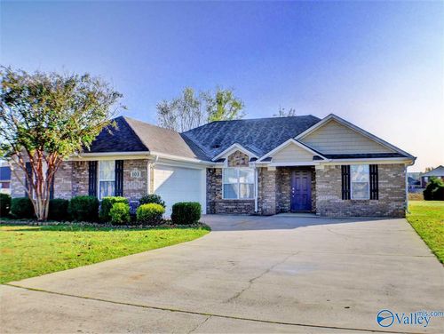 103 Deer Path Ct, New Market, AL, 35761-7737 | Card Image