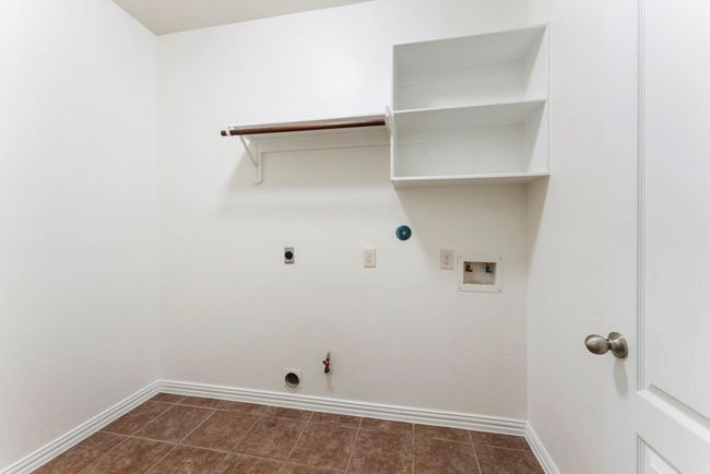 28519 Lockeridge View Dr, House other with 3 bedrooms, 2 bathrooms and 2 parking in Spring TX | Image 24
