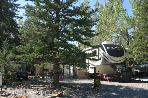 40 Muleshoe Rd, Thayne, WY, 83127 | Card Image