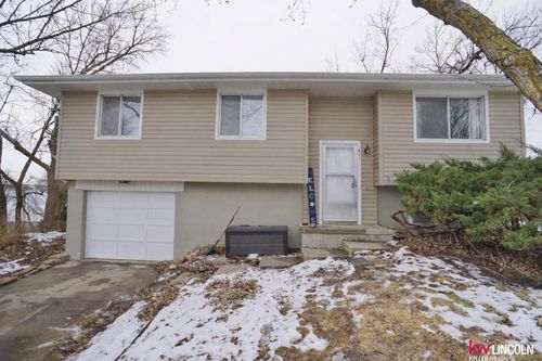 801 Prairie Ct, Hickman, NE, 68372-9787 | Card Image