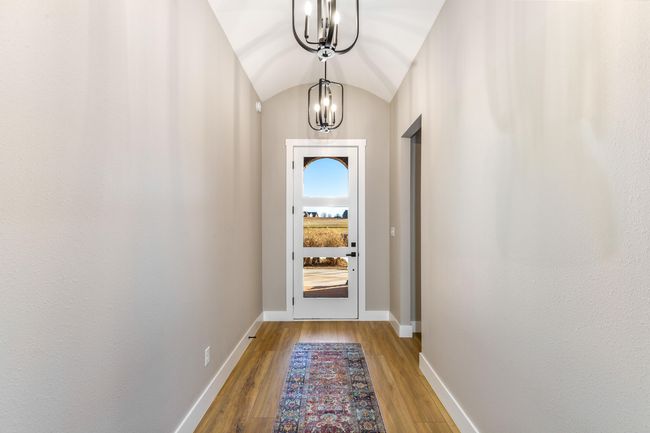 Entry | Image 4
