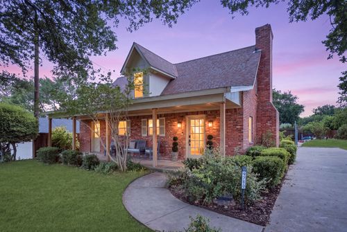 9780 N County Rd, Frisco, TX, 75033-2716 | Card Image