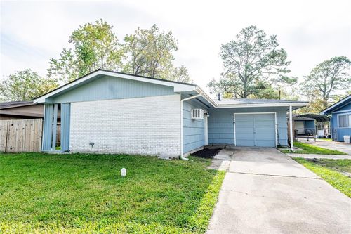 113 Highland Dr, Hitchcock, TX, 77563-1417 | Card Image
