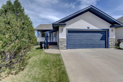10666 Royal Oaks Dr, Grande Prairie, AB, T8V8G3 | Card Image