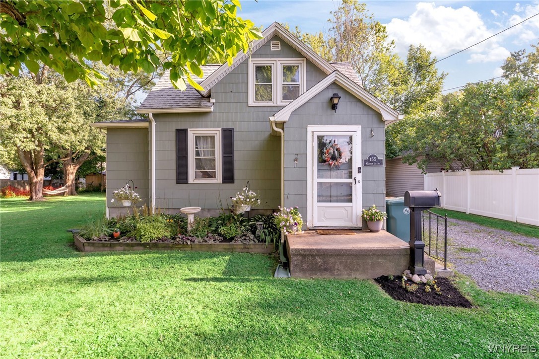 Madison Ave, North Tonawanda, NY 14120