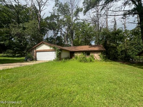 609 Briarcliff Cir, Jackson, MS, 39212-4662 | Card Image