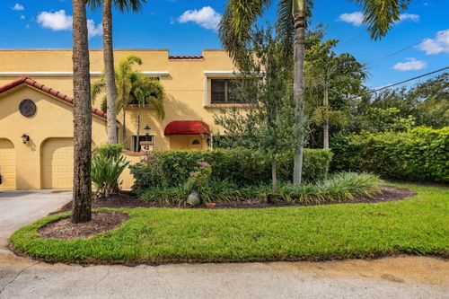 42 Uno Lago Dr, Juno Beach, FL, 33408-2662 | Card Image