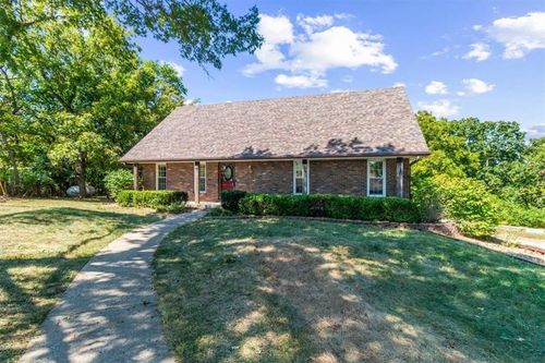 6820 S Hillside School Rd, Oak Grove, MO, 64075-9050 | Card Image