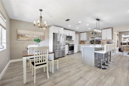 8831 Nw 11th St, Pembroke Pines, FL, 33024-4706 | Card Image