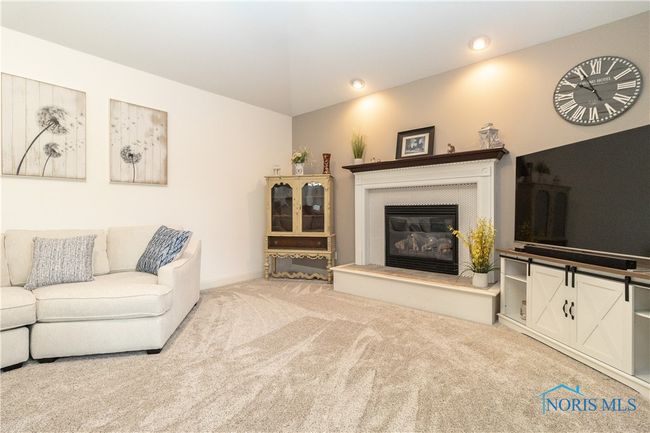 6750 Blue Stone Ct, House other with 4 bedrooms, 3 bathrooms and 2 parking in Whitehouse OH | Image 6