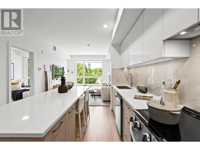 212 - 154 James Rd, Condo with 2 bedrooms, 2 bathrooms and 1 parking in Port Moody BC | Image 4