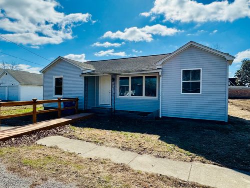 103 E North St, Sesser, IL, 62884-1531 | Card Image