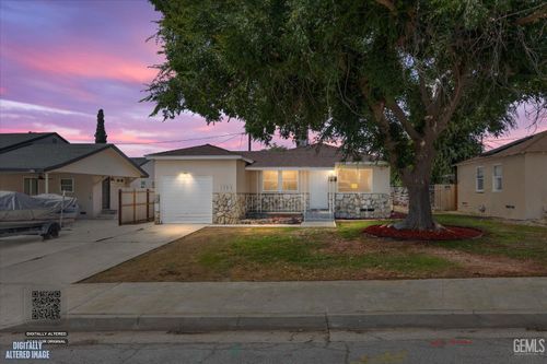 1813 N Esther, Bakersfield, CA, 93308 | Card Image