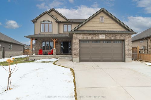 209 Campanale Way, Lucan, ON, N0M2J0 | Card Image
