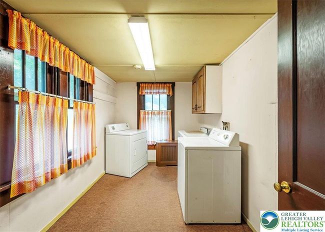 Just off the Mudroom | Image 19
