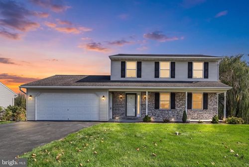 73 Edgemont Ln, NEWMANSTOWN, PA, 17073-9039 | Card Image