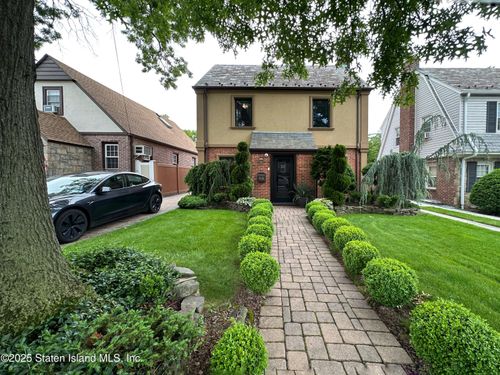5036 212nd Street, Queens, NY, 11364 | Card Image