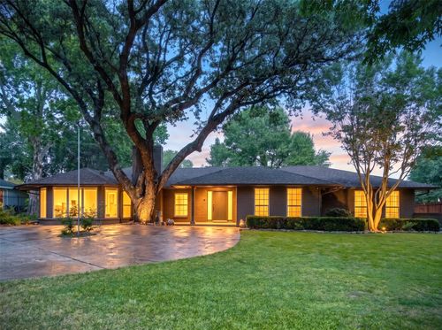 11083 Erhard Dr, Dallas, TX, 75228-2416 | Card Image