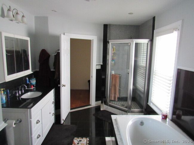76 Porter St, House other with 2 bedrooms, 2 bathrooms and 3 parking in Bridgeport CT | Image 37