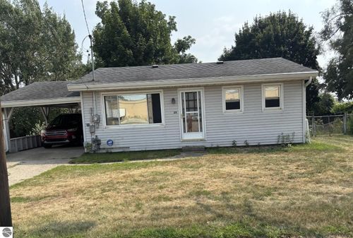 211 E Van Deinse St, Greenville, MI, 48838-1262 | Card Image