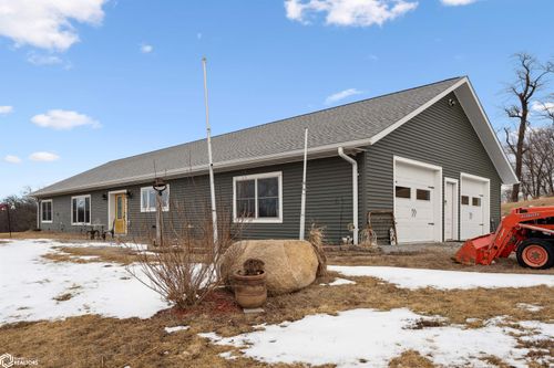 4283 20th St, Grinnell, IA, 50112-8138 | Card Image