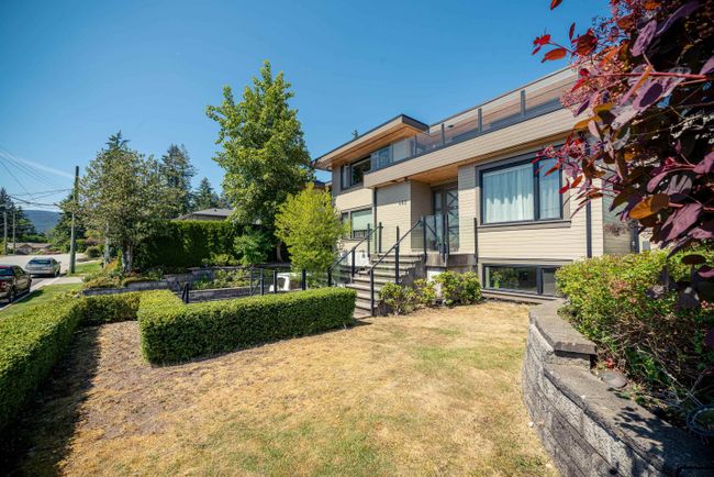 482 Genoa Crescent, House other with 6 bedrooms, 6 bathrooms and 4 parking in North Vancouver BC | Image 40