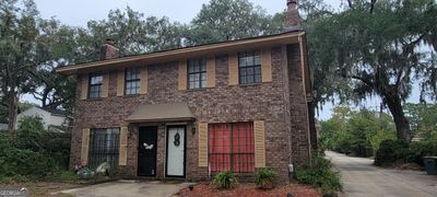 APT-5 - 2220 E Victory Drive, Townhouse with 2 bedrooms, 1 bathrooms and null parking in Savannah GA | Image 1