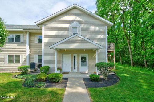 507 Greenwich Dr, Albany, NY, 12203-4458 | Card Image