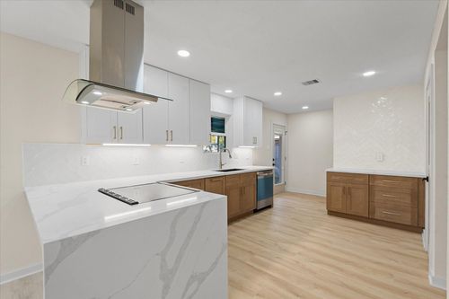 9627 Vilven Ln, Houston, TX, 77080-5326 | Card Image