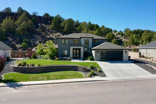 2228 S Canyon Cir, Cedar City, UT, 84720 | Card Image